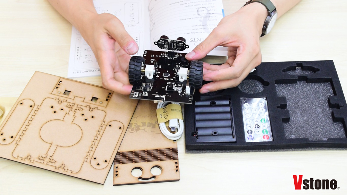 FreaksCar(Arduino互換ロボットカー） : ロボットショップ